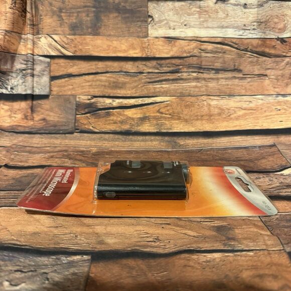 RadioShack Illuminated Mini Microscope 63-1313 60-100X Zoom LED Light Handheld - Picture 5 of 7